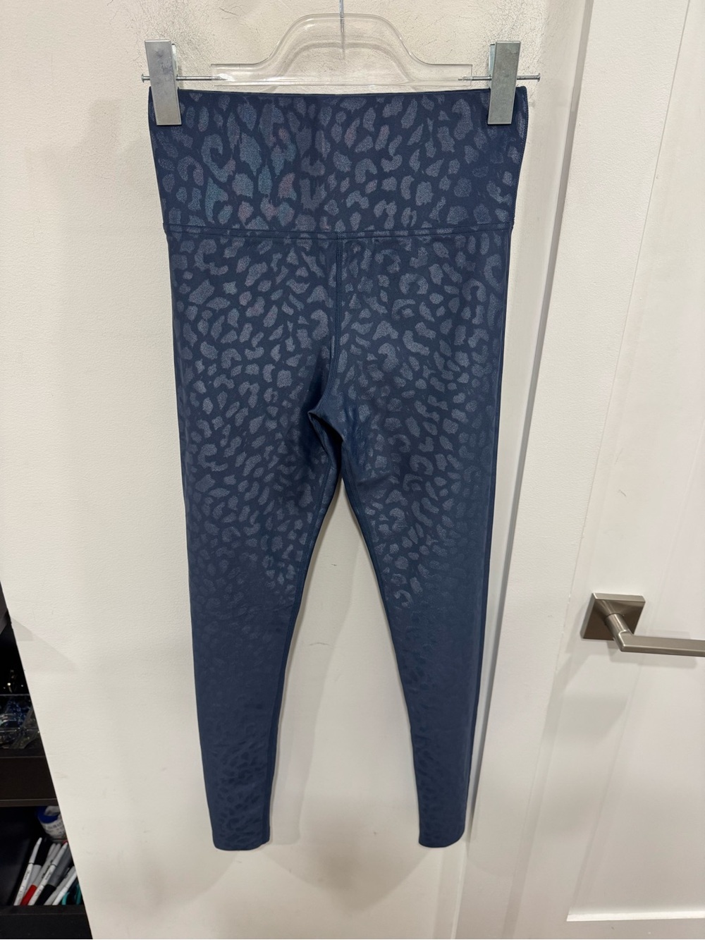 Carbon 38 High-Waist Blue Leopard Print Leggings